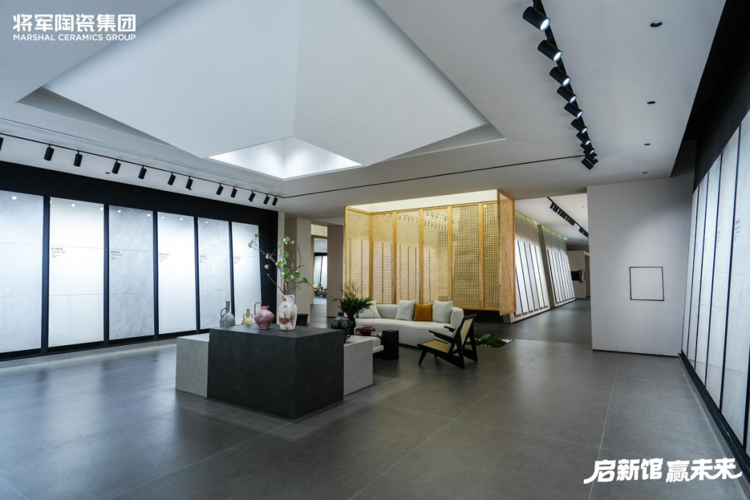 万平展厅焕新登场！永乐app赋能经销商共赢未来(图2)