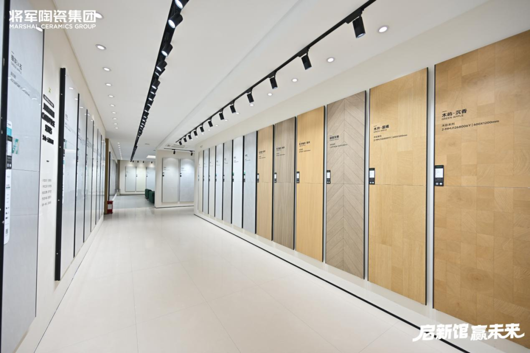 万平展厅焕新登场！永乐app赋能经销商共赢未来(图5)