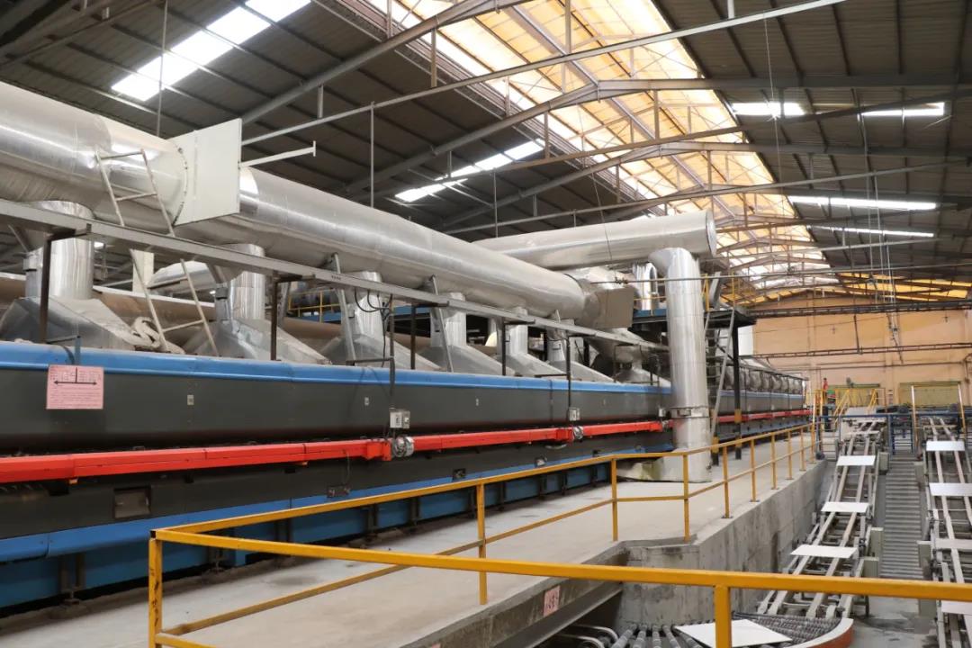 行业标杆 | 永乐app参编起草的《陶瓷岩板加工规范》标准通过审定验收!(图7) 行业标杆 | 永乐app参编起草的《陶瓷岩板加工规范》标准通过审定验收!(图7)