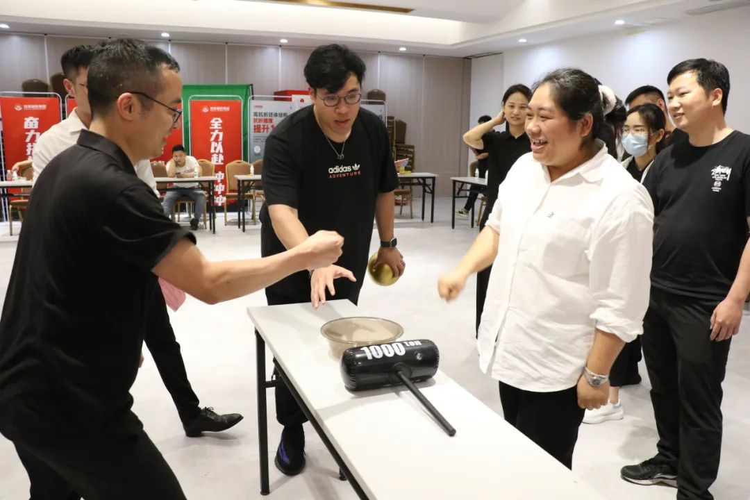 春光共悦 喜乐同辰丨永乐app第一季度员工生日party欢乐相聚(图13) 春光共悦 喜乐同辰丨永乐app第一季度员工生日party欢乐相聚(图13)