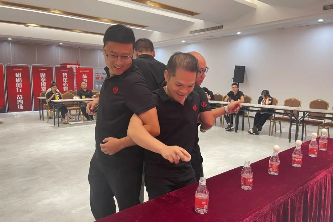 拾取秋光·共庆生辰丨永乐app第三季度员工生日会圆满举行(图8)