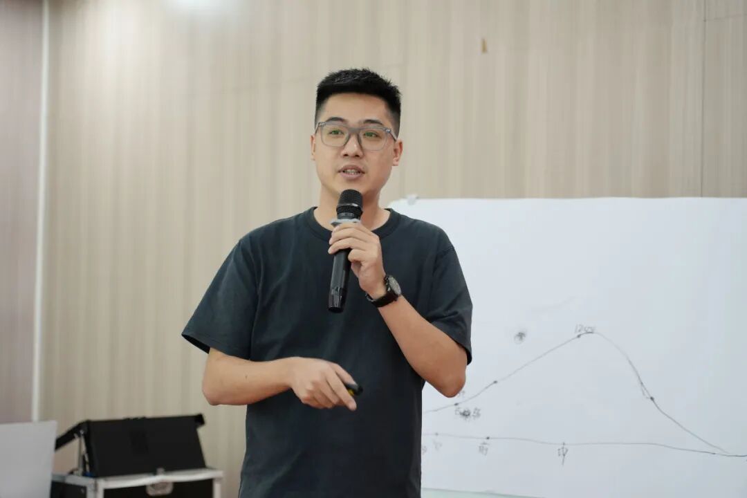 战鼓铿锵，催人奋进。6月6日，永乐app月度荣誉表彰盛典隆重举行。本次大会全面复盘五月工作成果，以荣誉致敬拼搏，表彰先进标杆，部署攻坚目标，为下一阶段高质量发展吹响冲锋号角。永乐app瓷砖事业部总(图14)