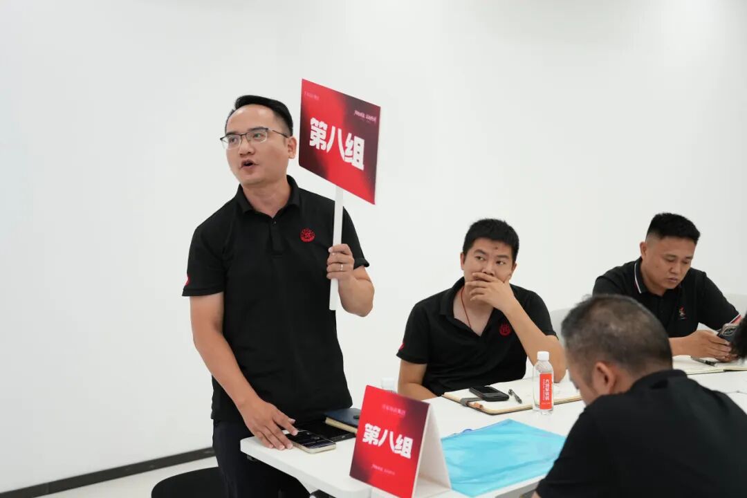 战鼓铿锵，催人奋进。6月6日，永乐app月度荣誉表彰盛典隆重举行。本次大会全面复盘五月工作成果，以荣誉致敬拼搏，表彰先进标杆，部署攻坚目标，为下一阶段高质量发展吹响冲锋号角。永乐app瓷砖事业部总(图17)